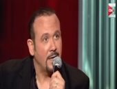 بالفيديو.. هشام عباس لـ"عمرو أديب": "نفسى أمثل الفترة الجاية"