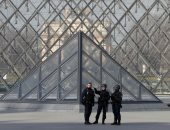 قائد شرطة باريس: لم يتم العثور على متفجرات فى حقيبة مهاجم متحف اللوفر