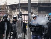 فلسطينية تشعل النار فى نفسها اثر إزالة الشرطة الفلسطينية متجر زوجها