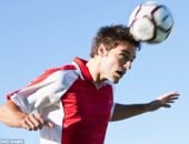 لعب الكرة بالدماغ يرفع من خطر الإصابة بارتجاج المخ والزهايمر 