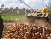 تنفيذ 8 قرارات إزالة فى قرى مركز دمياط