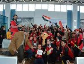 "كوكاكولا" توزع تيشيرتات المنتخب على المسافرين إلى الجابون