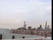 بالفيديو.. وصول فرقاطة سعودية تعرضت لهجوم قبالة سواحل اليمن لميناء جدة