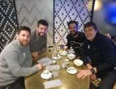 فابريجاس يحتفل بهدفه فى أرسنال بعشاء خاص مع ميسي وبيكيه