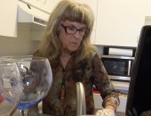 بعد زواج دام 22 عاما.. أمريكية تنفصل عن زوجها بسبب دعمه لـ "ترامب"