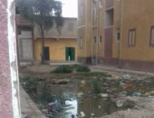أهالى قرية بيت خلاف بسوهاج يستغيثون بعد غرق الشوارع فى مياه المجارى