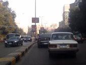 النشرة المرورية.. تباطؤ حركة السيارات بمحاور القاهرة والجيزة