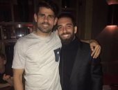 توران يتجاهل عيد ميلاد نيمار ويقضى إجازة قصيرة فى لندن مع "كوستا" 