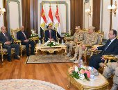 بالصور.. السيسى: "اللى هيبان عليه توجه داخل الجيش والشرطة هنمشيه"