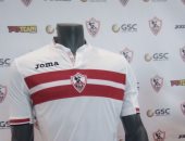 بالصور.. إقبال كبير على شراء قميص الزمالك بالإمارات.. وستور جديد بسور النادى