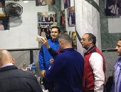 بالصور.. علاء مبارك يتناول العشاء فى أحد مطاعم السيدة زينب