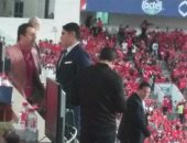 أحمد أبو هشيمة بمقصورة ستاد محمد بن زايد لمتابعة مباراة السوبر