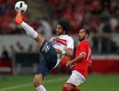 30 دقيقة.. نشاط ملحوظ من الأهلى والزمالك ..والتعادل السلبى "سيد الموقف"