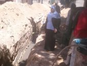 رئيس مركز الخارجة تتفقد مشروعات خدمية بالأحياء وتوجه بإزالة بئر سطحى مخالف