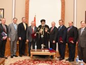 بالصور.. البابا تواضروس يستقبل وفد الكونجرس الأمريكى