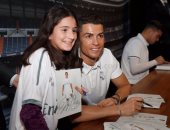 رونالدو وبيبى يتسببان فى سعادة كبيرة لجماهير ريال مدريد بمدينة بامبلونا