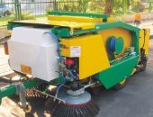 سيارات التنظيف.. تلمع الشوارع وتصيب الرئة بالالتهاب وضيق التنفس