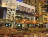بالفيديو والصور.. إزالة كافيه كييف بمصر الجديدة بعد مقتل محمود بيومى