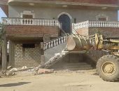 بالفيديو..إزالة 96 حالة تعدى على أملاك الدولة بكفر الشيخ