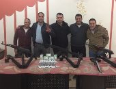 ضبط 10 بنادق آلية وخرطوش بحوزة هارب من السجن بمركز الفشن فى بنى سويف