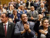 بالصور..ترقب رئيس الوزراء وفرحة النواب بـ"المصيلحى"أبرز مشاهد جلسة البرلمان