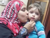 سيدة تختطف طفلا من والدته للتسول فى المترو والشرطة تعيده 