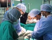 بالصور.. مستشفى قنا الجامعى تجرى 8 عمليات قلب مفتوح للأطفال