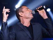 عمرو دياب ينشر صورة من حفلته لعيد الحب على "إنستجرام"