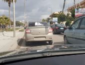 قارئ يرصد سيارة بدون لوحات معدنية بمنطقة الشلالات بالإسكندرية