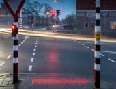 بلدة هولندية تطلق إشارات مرور بالأرصفة لإنذار مستخدمى الهواتف الذكية