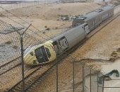 بالصور.. إصابة 18 شخصا فى حادث قطار بالسعودية بسبب السيول