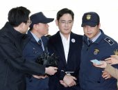 بالصور.. السلطات الكورية الجنوبية تستجوب رئيس "سامسونج" فى اتهامات بالفساد