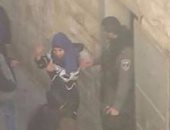 بالصور.. قوات الاحتلال تعتقل فتاة فلسطينية فى القدس المحتلة