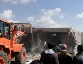 إزالة 7 حالة تعدى على الأراضى الزراعية بقرية بكفر الشيخ