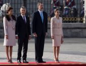 بالصور.. إطلالة مميزة لملكة إسبانيا خلال استقبالها رئيس الأرجنتين