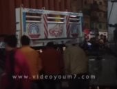 بالفيديو..تصادم سيارة نقل بأحد العمارات بشارع فيصل تسبب فى تعطل حركة المرور