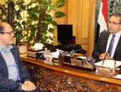 جامعة المنصورة تبحث التعاون الأكاديمى والتكنولوجى مع جامعة أبردين البريطانية