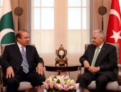 بالصور.. رئيس وزراء تركيا يجتمع بنظيره الباكستانى عقب وصوله أنقرة