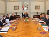  السيسي يجتمع بقيادات الدولة ويوجه بالتصدى لمحاولات ترويع أبناء الوطن