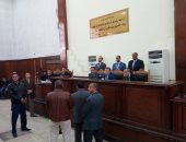 بالفيديو..قاضى "فض رابعة" يقرر حبس جميع المتهمين سنة بتهمة الإخلال بنظام الجلسة