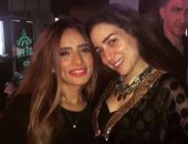 مى عز الدين تهنئ زينة على بطولة "لأعلى سعر"