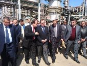 وزير البترول  يتفقد الوحدات الإنتاجية بشركة الاسكندرية للبترول