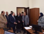 محافظ الاسكندرية يطلب من "حماية المستهلك" تقريرا شهريا عن مخالفات الشركات