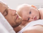 بيع "هرمون الحب" فى بخاخ بأمريكا لتقوية العلاقة بين الأب والرضيع
