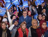 بالصور.. 100 شاب يوقعون عقود التدريب بمهن الخدمات البترولية بحضور وزير القوى العاملة