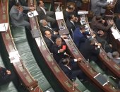 بالصور.. محمد الحسينى يرفع الكارت الأحمر بجلسة إسقاط عضوية أنور السادات