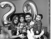 ميسي ينشر صورة لعائلته عبر "إنستجرام" احتفالا بعيد ميلاد زوجته