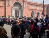بالفيديو..توافد المصريين والأجانب على المتحف المصرى بالتحرير