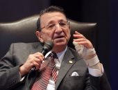 المشاهير ورمضان.. د. مصطفى السيد.. الكيميائى العاشق يقضى رمضان بين طلابه فى جامعة جورجيا.. وفاؤه لزوجته دفعه للثأر من السرطان بجزيئات الذهب.. وإقامته فى أمريكا لم تغير  طبيعته الشرقية