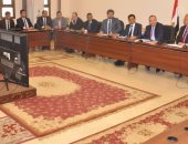 محافظ بنى سويف يبحث مع شركة نمساوية تطبيق تكنولوجيا حديثة فى الصرف الصحى